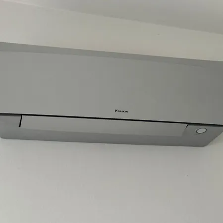 Bright Rooftop Loft With River View *