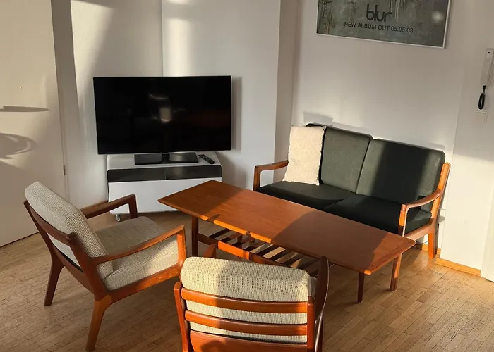 Bright Rooftop Loft With River View * ברלין