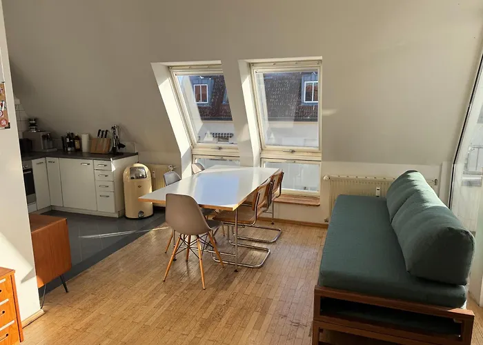 Bright Rooftop Loft With River View *