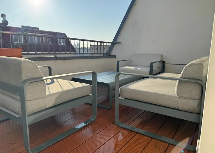 Bright Rooftop Loft With River View * Berlim